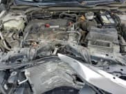 ✅ 2018 Honda Civic LX • VIN: 19XFC2F5XJE027537 • Лот: 94306525. Опубликован ранее на Copart с пробегом 104 457 миль. Бесплатный доступ к архиву аукционных продаж из США и подробный отчёт об истории автомобиля на DreamBid. Изображение 11.