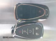 ✅ 2020 Chevrolet Traverse Premier • VIN: 1GNERKKW4LJ155519 • Lot: 43235276. Wystawiony na IAAI z przebiegiem 57 917 mil. Bezpłatny archiwum sprzedaży aukcyjnych z USA i szczegółowy raport historii pojazdu na DreamBid. Zdjęcie 11.