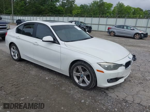 ✅ 2015 BMW 3 Series 328i • VIN: WBA3A5G59FNS87002 • Lot: 42366574. Listed on IAAI with 173,359 mi. Free auction sales archive from the USA and detailed vehicle history report at DreamBid. Image 1.