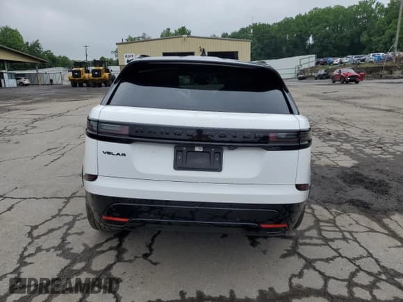 ✅ 2024 Land Rover Range Rover Velar Dynamic SE • VIN: SALYL2EX0RA373910 • Лот: 61033545. Опубликован ранее на Copart с пробегом 31 422 миль. Бесплатный доступ к архиву аукционных продаж из США и подробный отчёт об истории автомобиля на DreamBid. Изображение 6.
