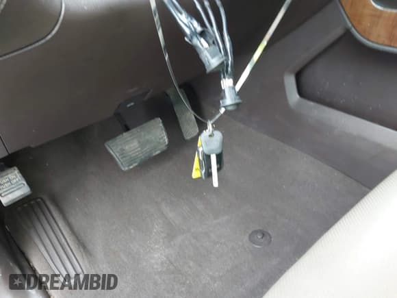 ✅ 2018 GMC Sierra 1500 SLT • VIN: 3GTU2NEC2JG552849 • Лот: 43304475. Опубликован ранее на IAAI с пробегом 138 930 миль. Бесплатный доступ к архиву аукционных продаж из США и подробный отчёт об истории автомобиля на DreamBid. Изображение 11.