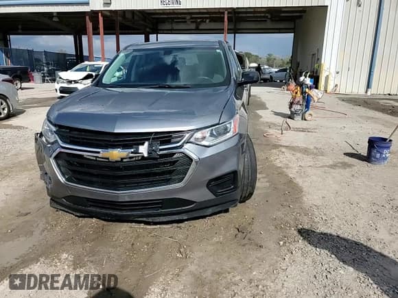 ✅ 2020 Chevrolet Traverse LS • VIN: 1GNERFKWXLJ174924 • Lot: 71939174. Wystawiony na Copart z przebiegiem 82 695 mil. Bezpłatny archiwum sprzedaży aukcyjnych z USA i szczegółowy raport historii pojazdu na DreamBid. Zdjęcie 14.