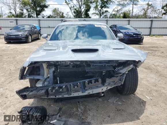 ✅ 2022 Dodge Challenger R/T Scat Pack • VIN: 2C3CDZFJ6NH125016 • Lot: 59230014. Wystawiony na Copart z przebiegiem 32 098 mil. Bezpłatny archiwum sprzedaży aukcyjnych z USA i szczegółowy raport historii pojazdu na DreamBid. Zdjęcie 5.