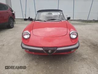 ✅ 1983 Alfa Romeo Spider Veloce • VIN: ZARBA5419D1016662 • Lot: 71321594. Listed on Copart with 80,985 mi. Free auction sales archive from the USA and detailed vehicle history report at DreamBid. Image 5.