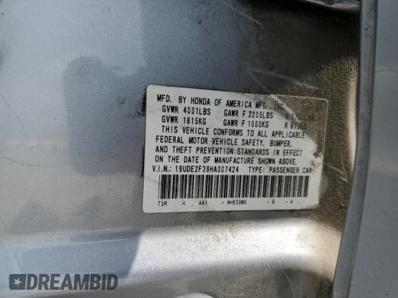 ✅ 2017 Acura ILX • VIN: 19UDE2F39HA007424 • Lot: 85330125. Listed on Copart with 132,976 mi. Free auction sales archive from the USA and detailed vehicle history report at DreamBid. Image 12.