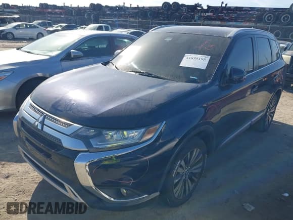 ✅ 2020 Mitsubishi Outlander SE • VIN: JA4AD3A36LZ020105 • Lot: 41835195. Listed on IAAI with 73,402 mi. Free auction sales archive from the USA and detailed vehicle history report at DreamBid. Image 2.