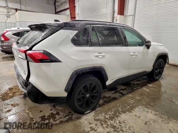✅ 2022 Toyota RAV4 Hybrid XSE • VIN: 4T3E6RFV8NU075902 • Lot: 94499965. Wystawiony na Copart z przebiegiem 13 209 mil. Bezpłatny archiwum sprzedaży aukcyjnych z USA i szczegółowy raport historii pojazdu na DreamBid. Zdjęcie 3.