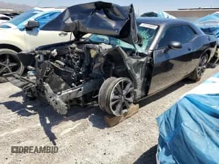 ✅ 2023 Dodge Challenger SXT • VIN: 2C3CDZGG9PH642266 • Lot: 57715895. Wystawiony na Copart z przebiegiem 7 535 mil. Bezpłatny archiwum sprzedaży aukcyjnych z USA i szczegółowy raport historii pojazdu na DreamBid. Zdjęcie 1.