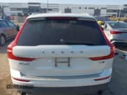 ✅ 2018 Volvo XC60 Momentum • VIN: LYV102RKXJB101068 • Lot: 43188595. Wystawiony na IAAI z przebiegiem 48 057 mil. Bezpłatny archiwum sprzedaży aukcyjnych z USA i szczegółowy raport historii pojazdu na DreamBid. Zdjęcie 16.