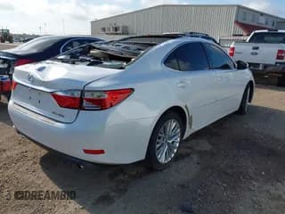 ✅ 2015 Lexus ES 330 • VIN: JTHBK1GGXF2163472 • Лот: 42564826. Опубликован ранее на IAAI с пробегом 95 487 миль. Бесплатный доступ к архиву аукционных продаж из США и подробный отчёт об истории автомобиля на DreamBid. Изображение 4.