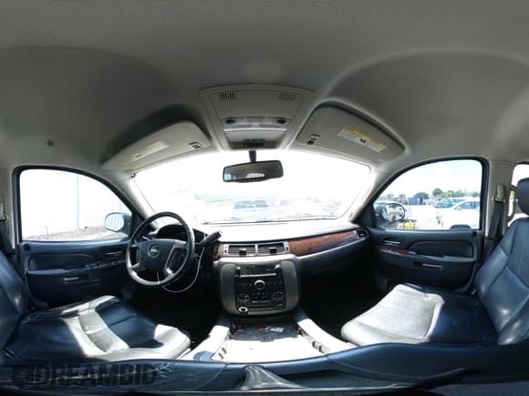 ✅ 2014 GMC Yukon XL SLT • VIN: 1GKS1KE05ER124301 • Lot: 42643973. Wystawiony na IAAI z przebiegiem 286 595 mil. Bezpłatny archiwum sprzedaży aukcyjnych z USA i szczegółowy raport historii pojazdu na DreamBid. Zdjęcie 18.