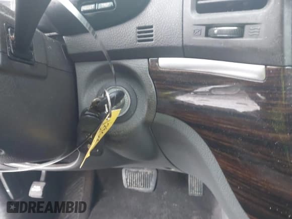 ✅ 2011 Hyundai Santa Fe Limited • VIN: 5XYZHDAGXBG008896 • Lot: 41564444. Listed on IAAI with 122,104 mi. Free auction sales archive from the USA and detailed vehicle history report at DreamBid. Image 11.