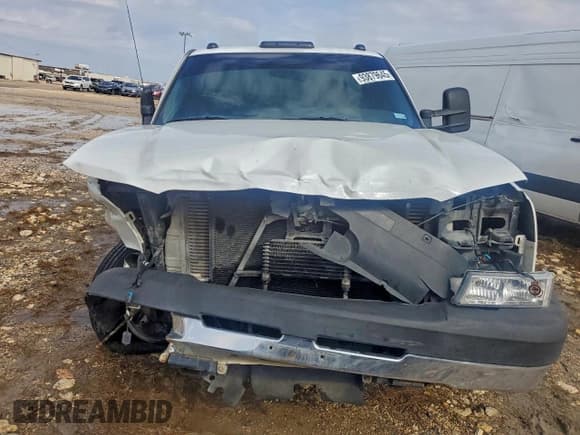 ✅ 2004 Chevrolet Silverado 1500 • VIN: 1GBJC34294E381272 • Lot: 93879645. Listed on Copart with 357,526 mi. Free auction sales archive from the USA and detailed vehicle history report at DreamBid. Image 5.