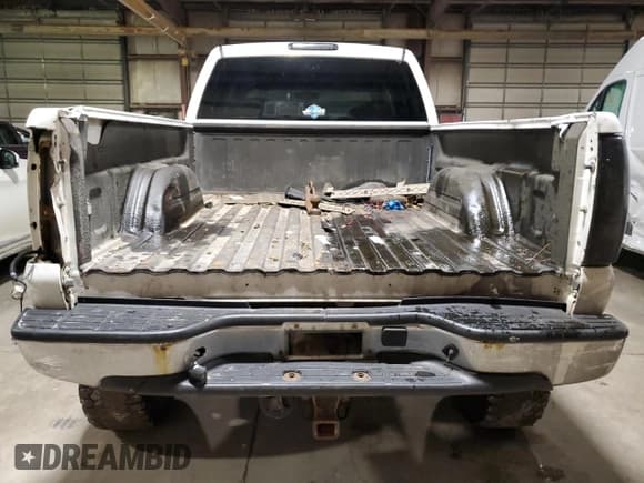 ✅ 2002 GMC Sierra 2500HD SLE • VIN: 1GTHK231X2F180763 • Lot: 42344945. Wystawiony na Copart z przebiegiem 216 956 mil. Bezpłatny archiwum sprzedaży aukcyjnych z USA i szczegółowy raport historii pojazdu na DreamBid. Zdjęcie 6.