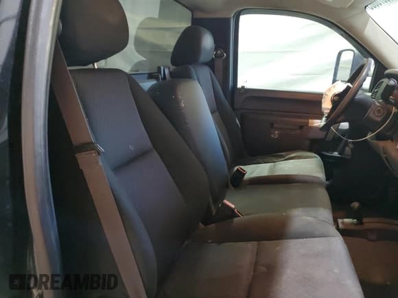 ✅ 2014 Chevrolet Silverado 2500HD Work Truck • VIN: 1GC0KVCG9EF174797 • Лот: 86870605. Опубликован ранее на Copart с пробегом 206 564 миль. Бесплатный доступ к архиву аукционных продаж из США и подробный отчёт об истории автомобиля на DreamBid. Изображение 10.