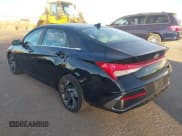 ✅ 2025 Hyundai Elantra Limited • VIN: KMHLP4DG1SU027738 • Lot: 43643629. Wystawiony na IAAI z przebiegiem 9 854 mil. Bezpłatny archiwum sprzedaży aukcyjnych z USA i szczegółowy raport historii pojazdu na DreamBid. Zdjęcie 3.