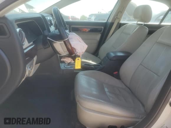 ✅ 2008 Lincoln MKZ • VIN: 3LNHM26T38R657757 • Лот: 81018065. Опубликован ранее на Copart с пробегом 101 501 миль. Бесплатный доступ к архиву аукционных продаж из США и подробный отчёт об истории автомобиля на DreamBid. Изображение 7.