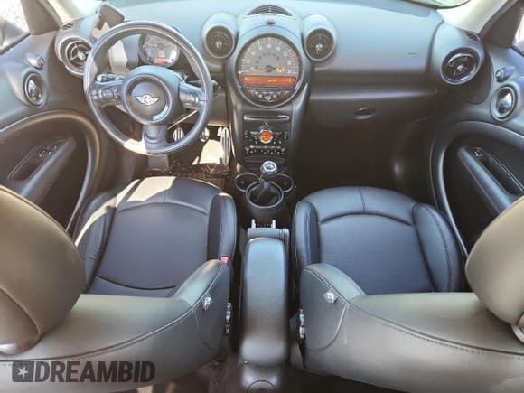 ✅ 2015 MINI Countryman S • VIN: WMWZC3C5XFWP52962 • Lot: 68687385. Listed on Copart with 92,970 mi. Free auction sales archive from the USA and detailed vehicle history report at DreamBid. Image 8.