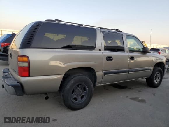 ✅ 2001 Chevrolet Suburban LT • VIN: 3GNEC16TX1G174313 • Лот: 42141645. Опубликован ранее на Copart с пробегом 205 982 миль. Бесплатный доступ к архиву аукционных продаж из США и подробный отчёт об истории автомобиля на DreamBid. Изображение 3.