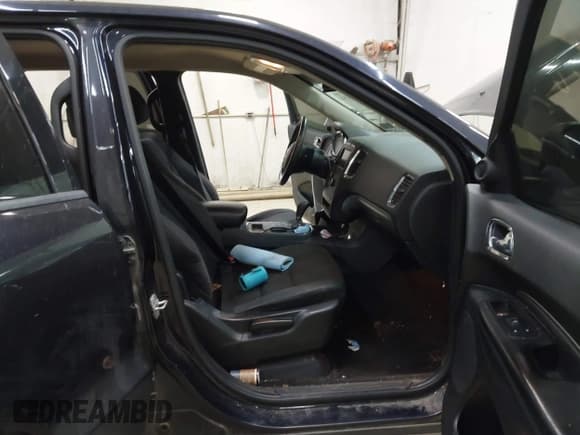 ✅ 2011 Dodge Durango Express • VIN: 1D4RE2GGXBC699696 • Lot: 43611358. Wystawiony na IAAI z przebiegiem 189 385 mil. Bezpłatny archiwum sprzedaży aukcyjnych z USA i szczegółowy raport historii pojazdu na DreamBid. Zdjęcie 5.