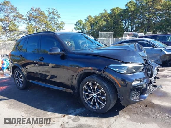 ✅ 2020 BMW X5 xDrive40i • VIN: 5UXCR6C06L9B31081 • Lot: 43431084. Listed on IAAI with 46,730 mi. Free auction sales archive from the USA and detailed vehicle history report at DreamBid. Image 1.