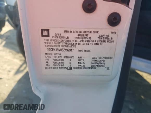 2006 Chevrolet Silverado 1500 LS z VIN 1GCEK19V06Z192917, wystawiony jako Copart lot #86732914 z przebiegiem 237 082 mil mil oraz Szkoda całkowita • Salvage title. Historia ofert i sprzedaży dostępna na DreamBid. Obrazek 13.