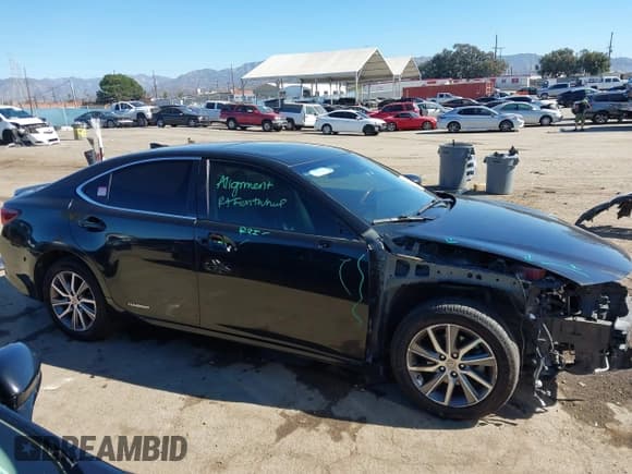 ✅ 2016 Lexus ES 300h • VIN: JTHBW1GG4G2127766 • Lot: 43559033. Wystawiony na IAAI z przebiegiem 241 541 mil. Bezpłatny archiwum sprzedaży aukcyjnych z USA i szczegółowy raport historii pojazdu na DreamBid. Zdjęcie 14.