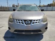 ✅ 2015 Nissan Rogue S • VIN: JN8AS5MT0FW671484 • Lot: 67145445. Wystawiony na Copart z przebiegiem 154 409 mil. Bezpłatny archiwum sprzedaży aukcyjnych z USA i szczegółowy raport historii pojazdu na DreamBid. Zdjęcie 5.