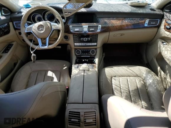 ✅ 2012 Mercedes-Benz CLS 550 • VIN: WDDLJ7DB0CA051341 • Lot: 50419345. Wystawiony na Copart z przebiegiem 202 096 mil. Bezpłatny archiwum sprzedaży aukcyjnych z USA i szczegółowy raport historii pojazdu na DreamBid. Zdjęcie 8.