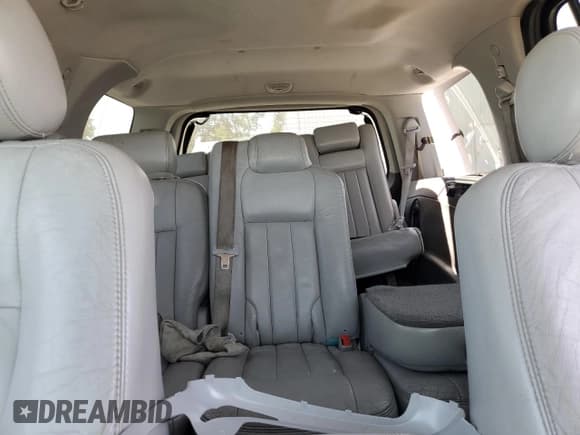 ✅ 2005 Lincoln Navigator Luxury • VIN: 5LMFU27555LJ22198 • Лот: 59389675. Опубликован ранее на Copart с пробегом Не указан. Бесплатный доступ к архиву аукционных продаж из США и подробный отчёт об истории автомобиля на DreamBid. Изображение 10.