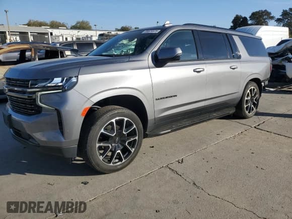✅ 2021 Chevrolet Suburban RST • VIN: 1GNSKEKDXMR332195 • Lot: 89826975. Listed on Copart with 29,026 mi. Free auction sales archive from the USA and detailed vehicle history report at DreamBid. Image 1.