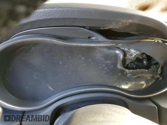 ✅ 2018 Dodge Durango GT • VIN: 1C4RDJDG4JC398130 • Лот: 42507985. Опубликован ранее на Copart с пробегом Не указан. Бесплатный доступ к архиву аукционных продаж из США и подробный отчёт об истории автомобиля на DreamBid. Изображение 9.