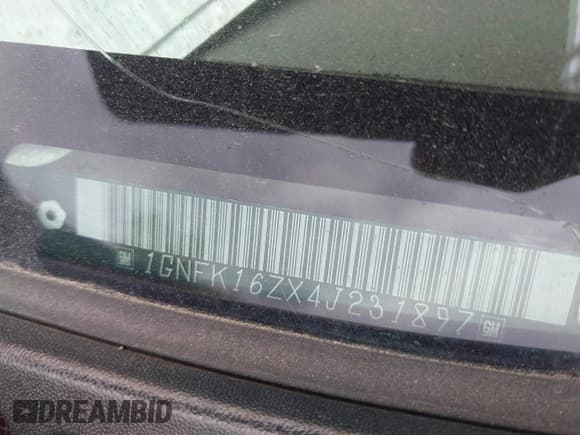 ✅ 2004 Chevrolet Suburban LT • VIN: 1GNFK16ZX4J231897 • Lot: 42406882. Listed on IAAI with 221,177 mi. Free auction sales archive from the USA and detailed vehicle history report at DreamBid. Image 9.