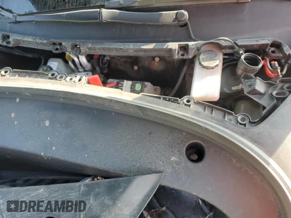 ✅ 2022 Tesla Model 3 Long Range • VIN: 5YJ3E1EB7NF249550 • Lot: 71538045. Wystawiony na Copart z przebiegiem Nie podano. Bezpłatny archiwum sprzedaży aukcyjnych z USA i szczegółowy raport historii pojazdu na DreamBid. Zdjęcie 11.