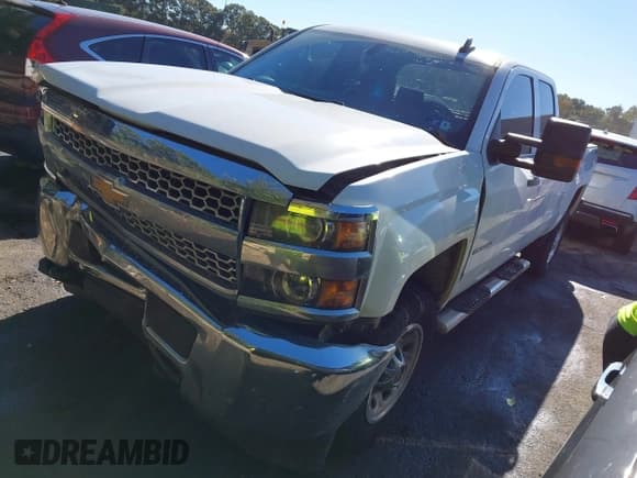 ✅ 2019 Chevrolet Silverado 2500HD Work Truck • VIN: 2GC2KREG0K1140862 • Lot: 43460639. Listed on IAAI with 161,982 mi. Free auction sales archive from the USA and detailed vehicle history report at DreamBid. Image 2.