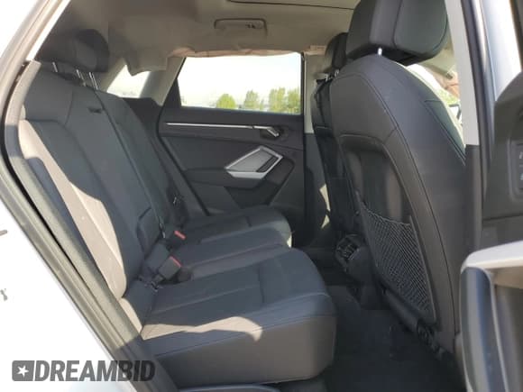 ✅ 2020 Audi Q3 S line Prestige • VIN: WA1FECF37L1120059 • Lot: 64637305. Wystawiony na Copart z przebiegiem 41 766 mil. Bezpłatny archiwum sprzedaży aukcyjnych z USA i szczegółowy raport historii pojazdu na DreamBid. Zdjęcie 11.