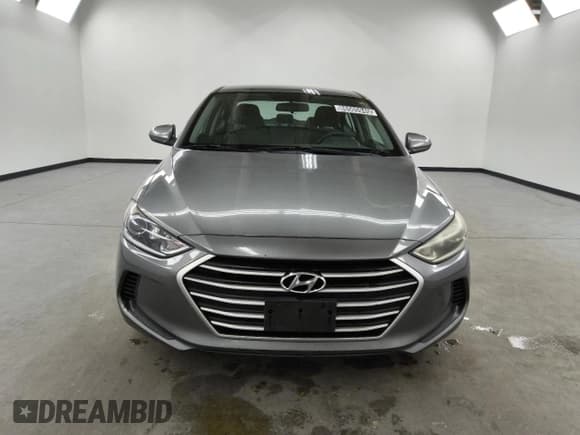 ✅ 2018 Hyundai Elantra Limited • VIN: 5NPD84LF9JH241996 • Lot: 86505945. Wystawiony na Copart z przebiegiem 121 042 mil. Bezpłatny archiwum sprzedaży aukcyjnych z USA i szczegółowy raport historii pojazdu na DreamBid. Zdjęcie 5.