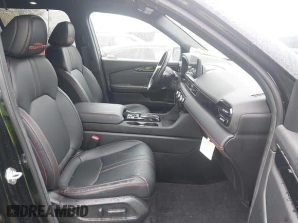 ✅ 2025 Honda Pilot TrailSport • VIN: 5FNYG1H63SB005131 • Lot: 43516849. Listed on IAAI with 26,789 mi. Free auction sales archive from the USA and detailed vehicle history report at DreamBid. Image 5.