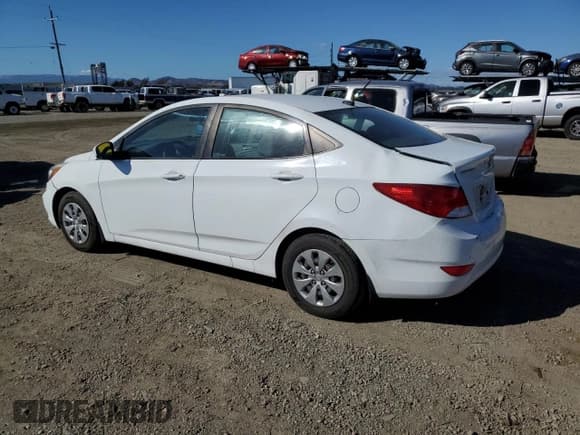✅ 2016 Hyundai Accent SE • VIN: KMHCT4AE0GU137458 • Лот: 76072394. Опубликован ранее на Copart с пробегом 127 826 миль. Бесплатный доступ к архиву аукционных продаж из США и подробный отчёт об истории автомобиля на DreamBid. Изображение 2.