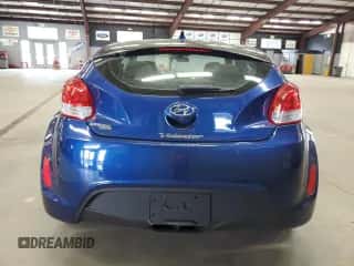 2017 Hyundai Veloster z VIN KMHTC6AD7HU315662, wystawiony jako Copart lot #61096124 z przebiegiem 121 642 mil mil oraz Czysty tytuł • Clean title. Historia ofert i sprzedaży dostępna na DreamBid. Obrazek 6.