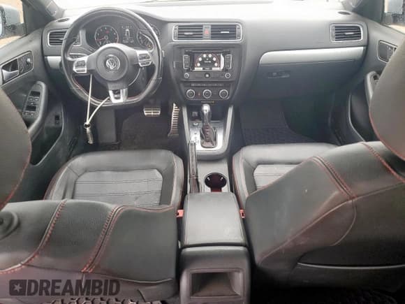 ✅ 2014 Volkswagen Jetta GLI • VIN: 3VW4S7AJ9EM361711 • Lot: 61951625. Wystawiony na Copart z przebiegiem 117 439 mil. Bezpłatny archiwum sprzedaży aukcyjnych z USA i szczegółowy raport historii pojazdu na DreamBid. Zdjęcie 8.