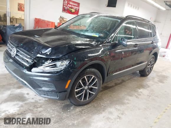 ✅ 2021 Volkswagen Tiguan SE • VIN: 3VV2B7AX2MM096399 • Lot: 42247061. Wystawiony na IAAI z przebiegiem 54 273 mil. Bezpłatny archiwum sprzedaży aukcyjnych z USA i szczegółowy raport historii pojazdu na DreamBid. Zdjęcie 2.