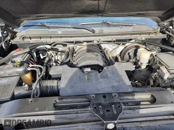 ✅ 2018 Chevrolet Silverado 1500 LT • VIN: 3GCPCREC4JG103383 • Lot: 93259325. Wystawiony na Copart z przebiegiem 182 821 mil. Bezpłatny archiwum sprzedaży aukcyjnych z USA i szczegółowy raport historii pojazdu na DreamBid. Zdjęcie 11.