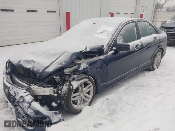 ✅ 2013 Mercedes-Benz C 300 Sport • VIN: WDDGF8AB3DR262761 • Lot: 41310928. Listed on IAAI with 104,396 mi. Free auction sales archive from the USA and detailed vehicle history report at DreamBid. Image 18.