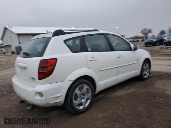 ✅ 2005 Pontiac Vibe • VIN: 5Y2SL63875Z472882 • Lot: 93329105. Listed on Copart with 240,673 mi. Free auction sales archive from the USA and detailed vehicle history report at DreamBid. Image 3.