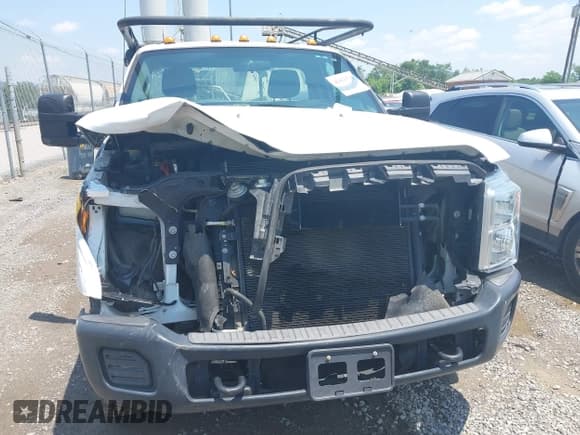 ✅ 2015 Ford F-250 • VIN: 1FDDF2B66FEA34884 • Lot: 42434311. Listed on IAAI with 131,644 mi. Free auction sales archive from the USA and detailed vehicle history report at DreamBid. Image 6.