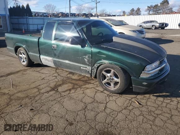 ✅ 2002 Chevrolet S-10 LS • VIN: 1GCCS19W328143369 • Лот: 88788835. Опубликован ранее на Copart с пробегом 207 091 миль. Бесплатный доступ к архиву аукционных продаж из США и подробный отчёт об истории автомобиля на DreamBid. Изображение 4.