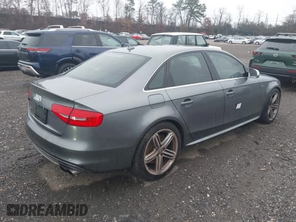 ✅ 2013 Audi S4 Premium Plus • VIN: WAUBGAFL6DA203645 • Lot: 43715331. Listed on IAAI with 117,150 mi. Free auction sales archive from the USA and detailed vehicle history report at DreamBid. Image 4.