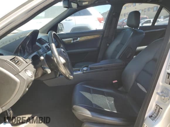 ✅ 2009 Mercedes-Benz C 350 Sport • VIN: WDDGF56X29R045843 • Лот: 90298895. Опубликован ранее на Copart с пробегом 116 277 миль. Бесплатный доступ к архиву аукционных продаж из США и подробный отчёт об истории автомобиля на DreamBid. Изображение 7.