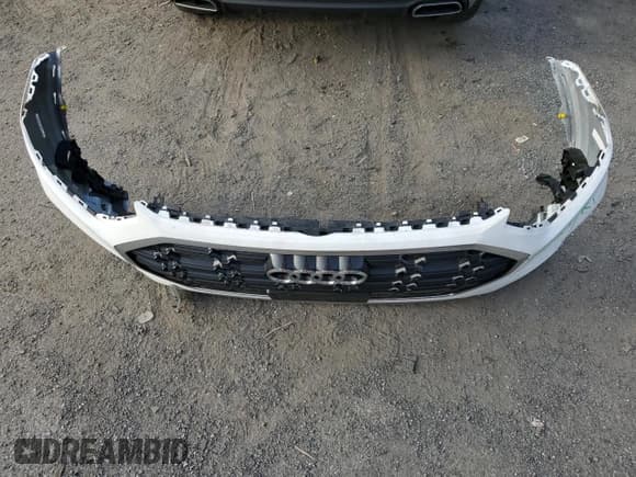 ✅ 2023 Audi Q5 S line Premium • VIN: WA1GAAFY8P2074810 • Lot: 83788655. Wystawiony na Copart z przebiegiem 37 567 mil. Bezpłatny archiwum sprzedaży aukcyjnych z USA i szczegółowy raport historii pojazdu na DreamBid. Zdjęcie 13.